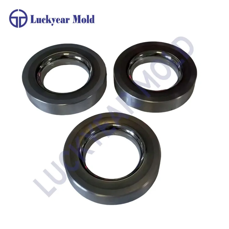 Jaký je účel karbidových razníků a zápustek?